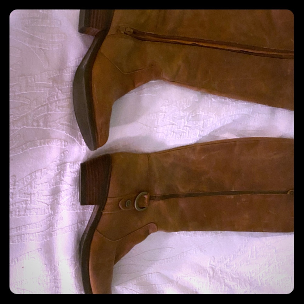 Mid calf leather boots